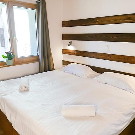 La Baraka Hostel Bagnes Ngoại thất bức ảnh