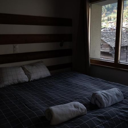 La Baraka Hostel Bagnes Ngoại thất bức ảnh
