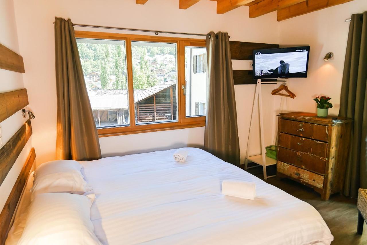 La Baraka Hostel Bagnes Ngoại thất bức ảnh