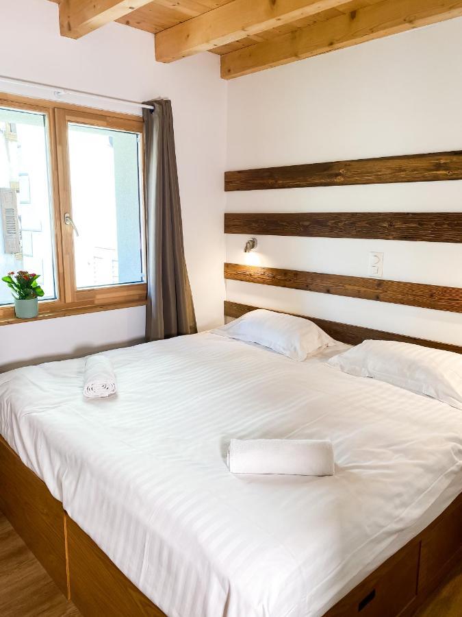 La Baraka Hostel Bagnes Ngoại thất bức ảnh