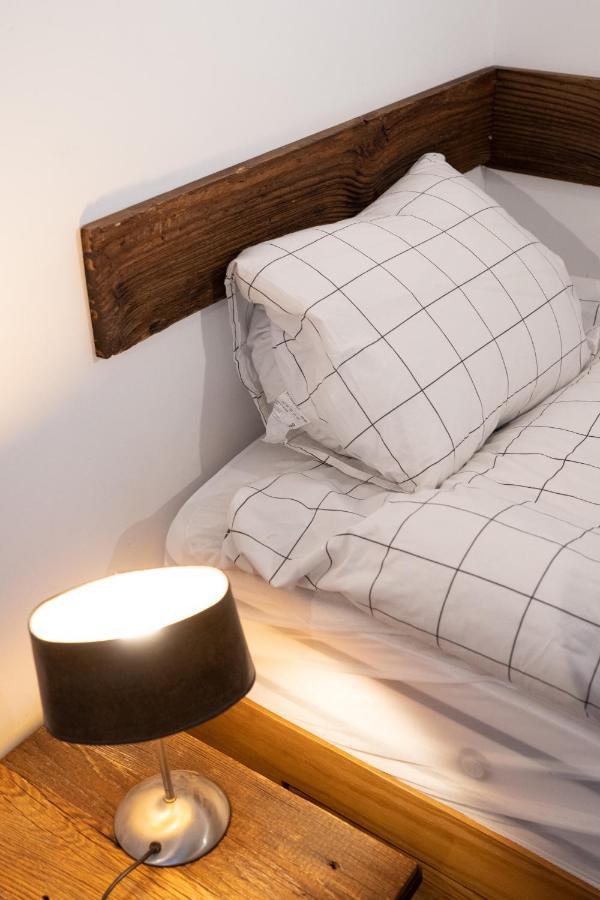 La Baraka Hostel Bagnes Ngoại thất bức ảnh